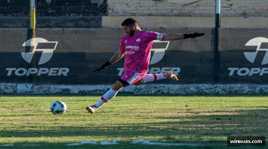 雷火电竞平台锁定屏幕，见证每一秒的心跳！📺 实时直播，与千万球迷同频共振！